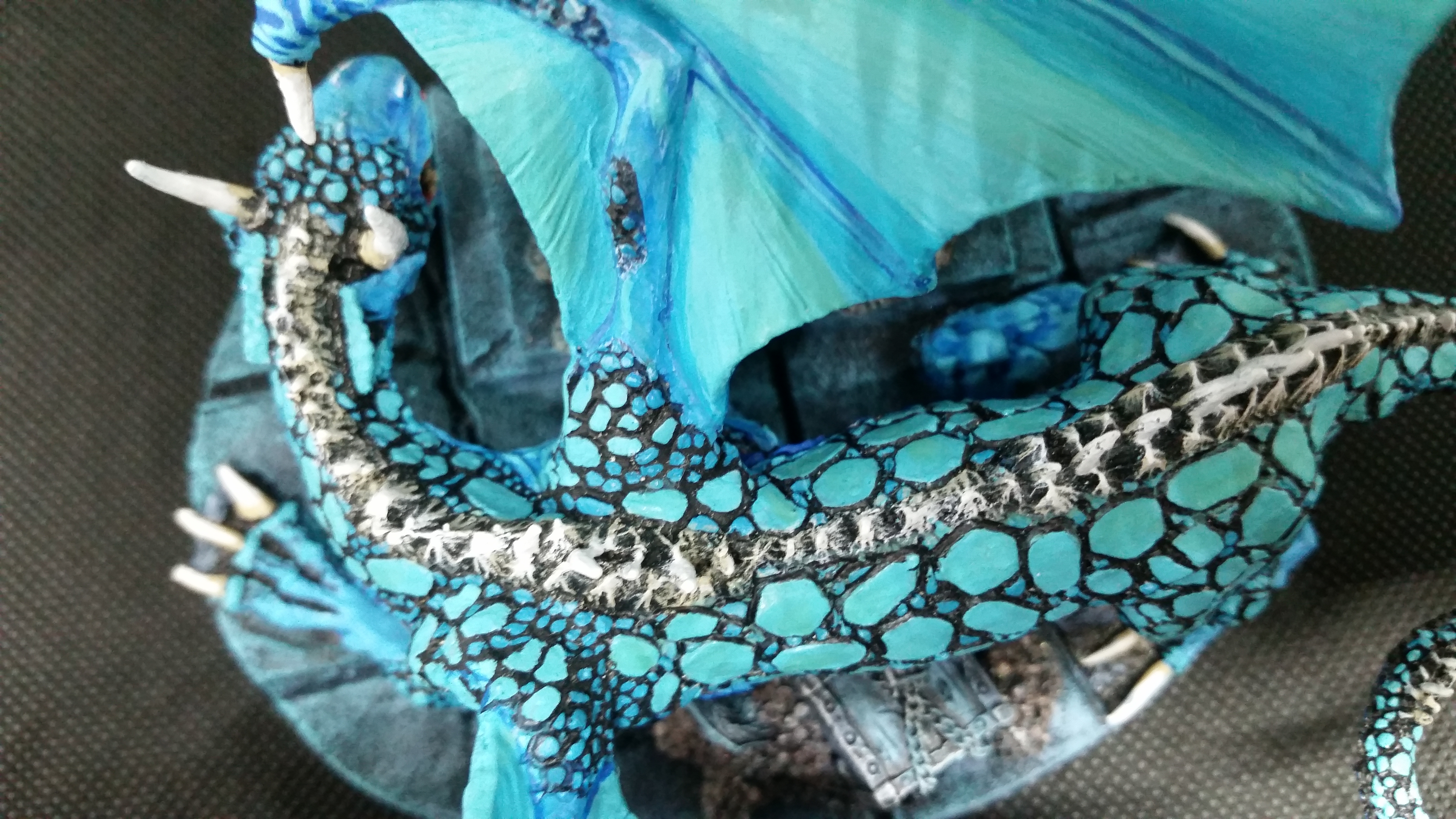 [Andrann i ùan - Confirmé] Le Dragon de Saphyr [Résolu] 8nN9w