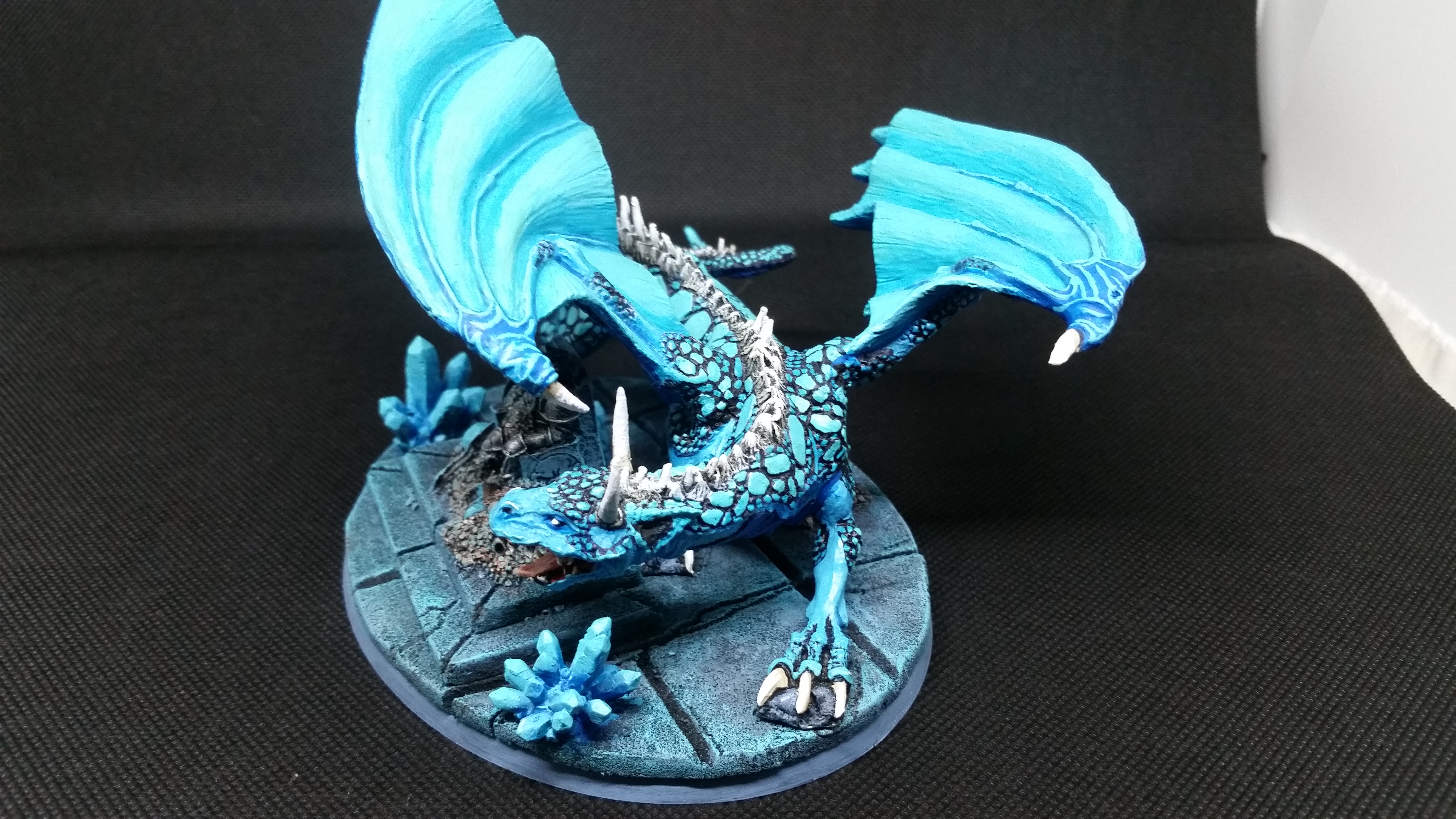 [Andrann i ùan - Confirmé] Le Dragon de Saphyr [Résolu] RG3k8