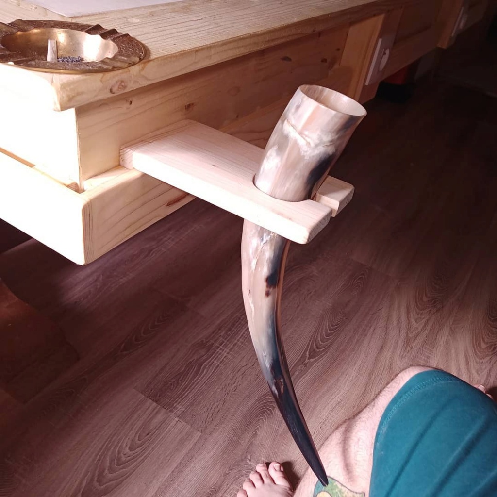 Un peuu de menuiserie dans ce monde de guerre 710