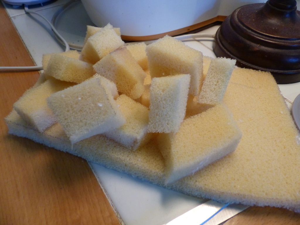 Fabriquer soi-même sa mousse synthétique (soclage, arbres) P1040615