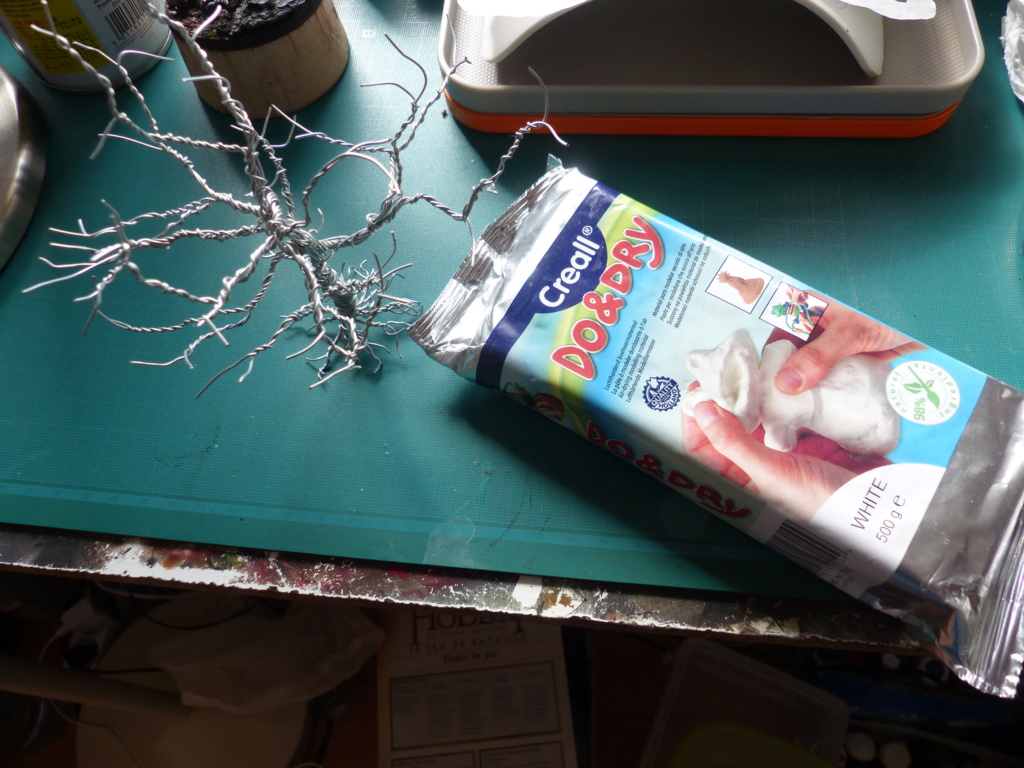 Fabriquer soi-même sa mousse synthétique (soclage, arbres) P1040717